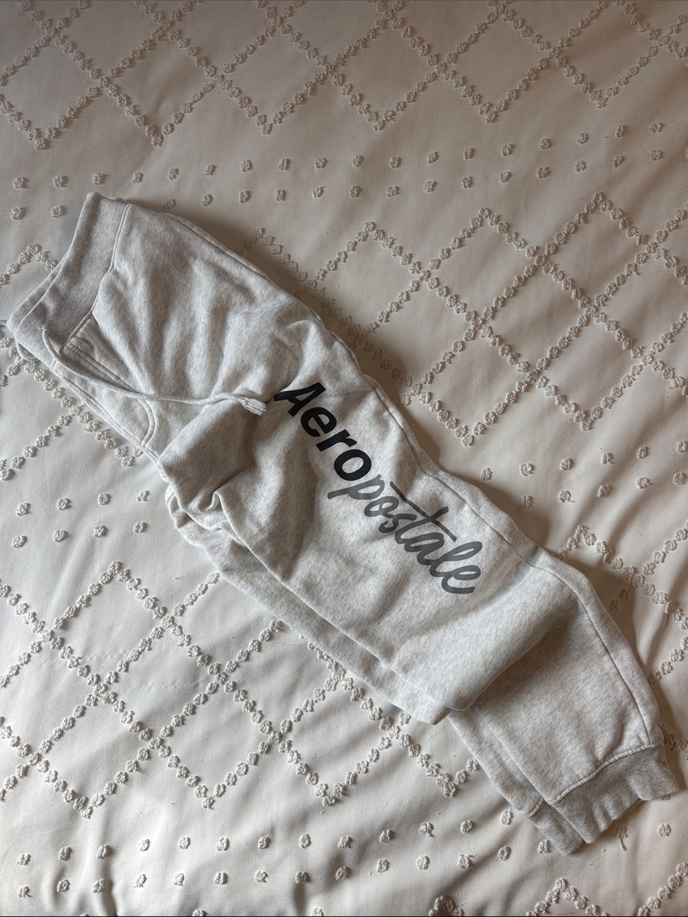 Aeropostale Heather Gray Sweatpant Joggers Size Small Thigh Logo